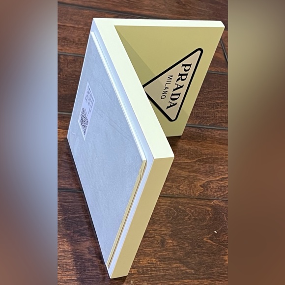 PRADA “L-Shaped” Counter Display Magnetic Logo-BRAND NEW-Retail Branded Display - Picture 9 of 16